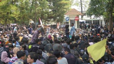 Peristiwa Yang Terjadi Di Yogyakarta Aksi Unjuk Rasa Mahasiswa